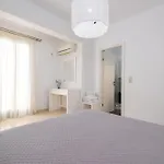 Virginia Villa Ambelas