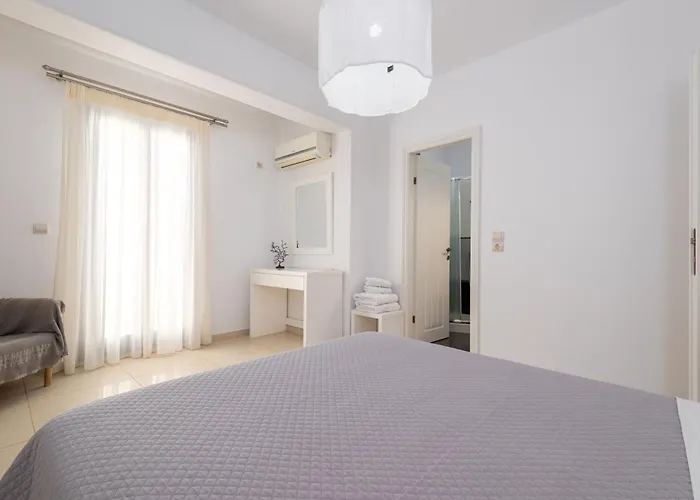 Virginia Villa Ambelas